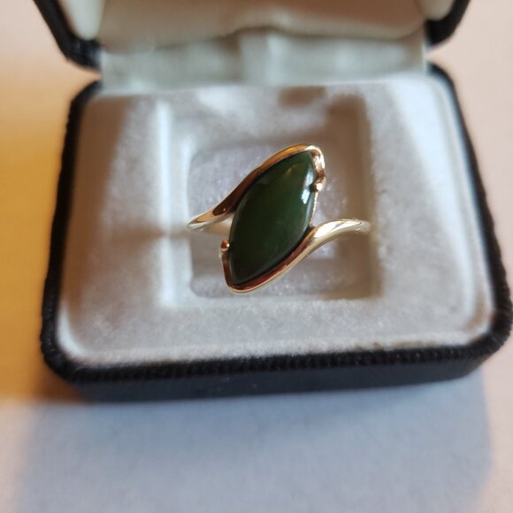 Sarah Coventry vintage jade ring. - Picture 1 of 3